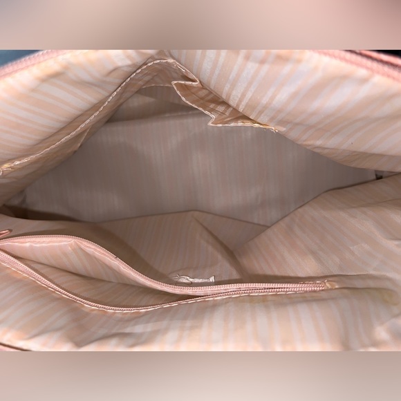 Pink Purses and Bags Large Shoulder Bag Patent Leather Croc Pattern - Picture 7 of 13